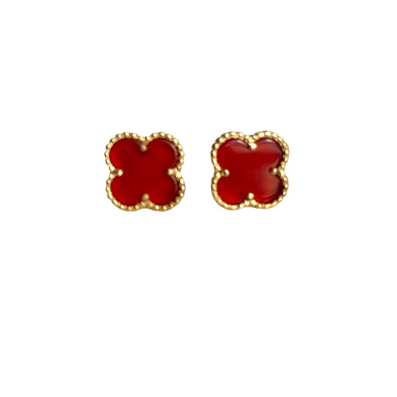 RED CLOVER SHAPED WITH GOLD STUD EARRINGS GREAT QUALITY. - Picture 2 of 8